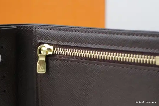 Cheap LOUIS VUITTON AMERIGO WALLET 0612